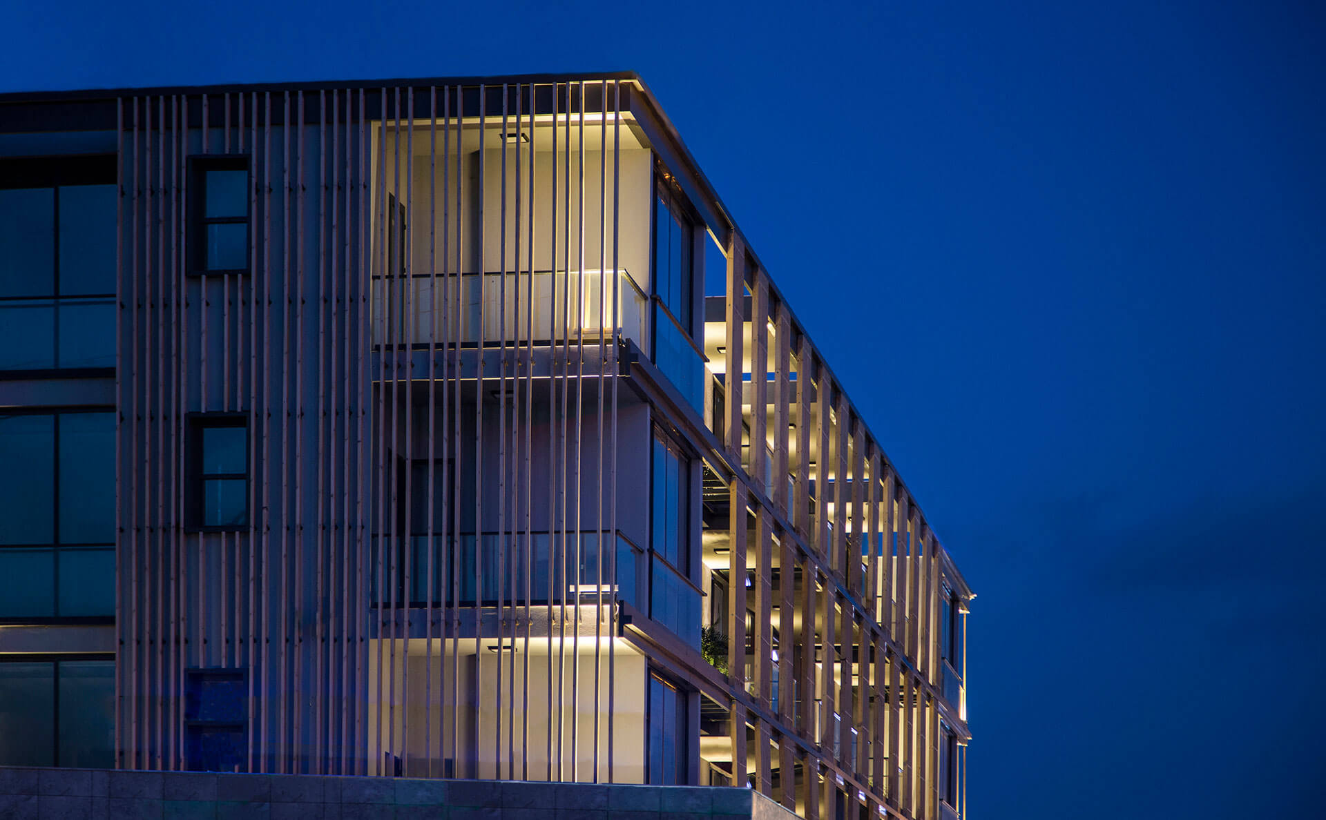 İpek Baycan Architects - Perspective Offices - Facade / Night Lighting